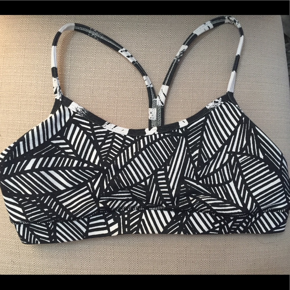 Lululemon sports bra